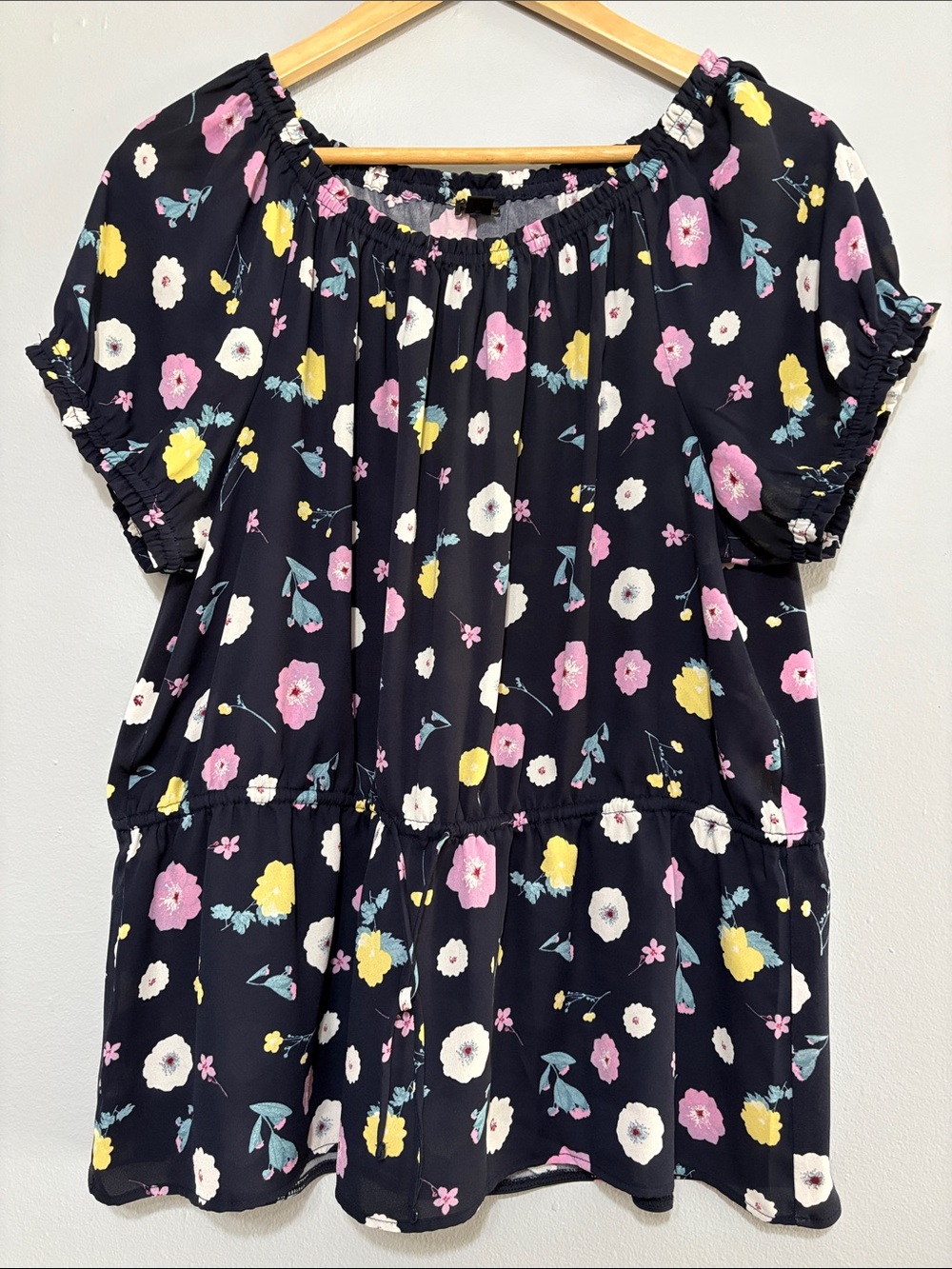 Ann Taylor Black Floral Puff-Sleeve Peasant Top - Pink, Yellow & White size L